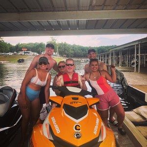 Meet your Posher, Chris